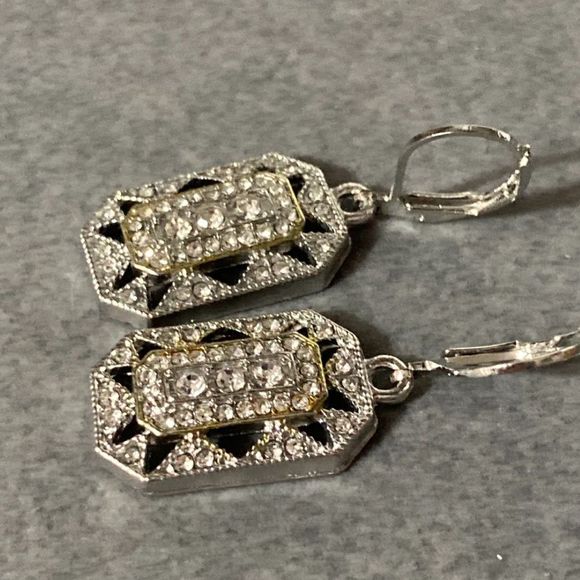 - 💖 Art deco Silver Tone  Diamond Pave geometric octagon drop earrings💖 - Picture 10 of 16